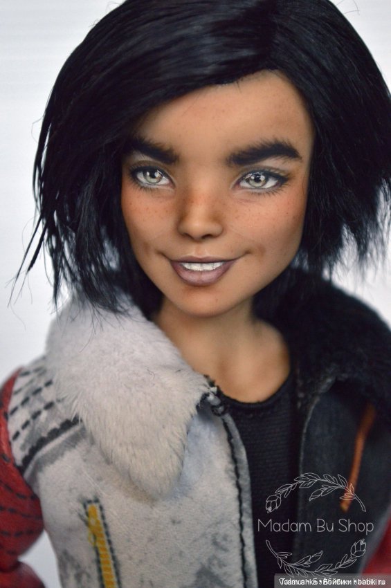 Красавчик Карлос Descendants