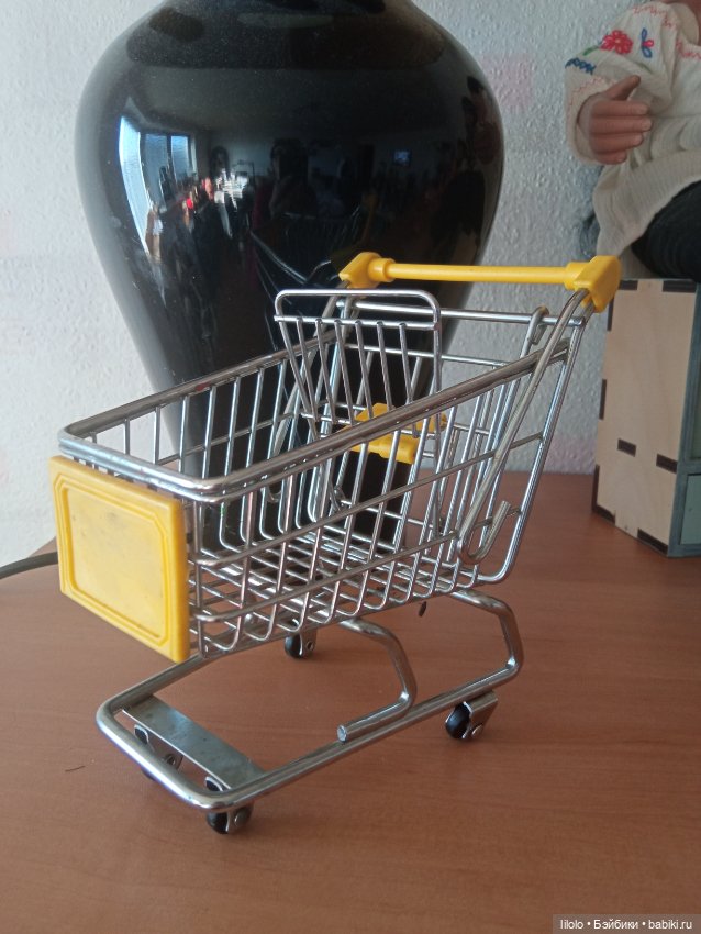 Тележка для кукольных игр и интерьера