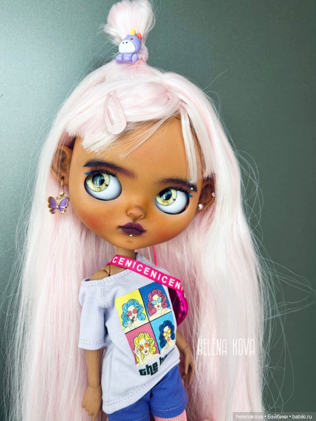 Кукла Блайз кастом розовые волосы (фото 6)
