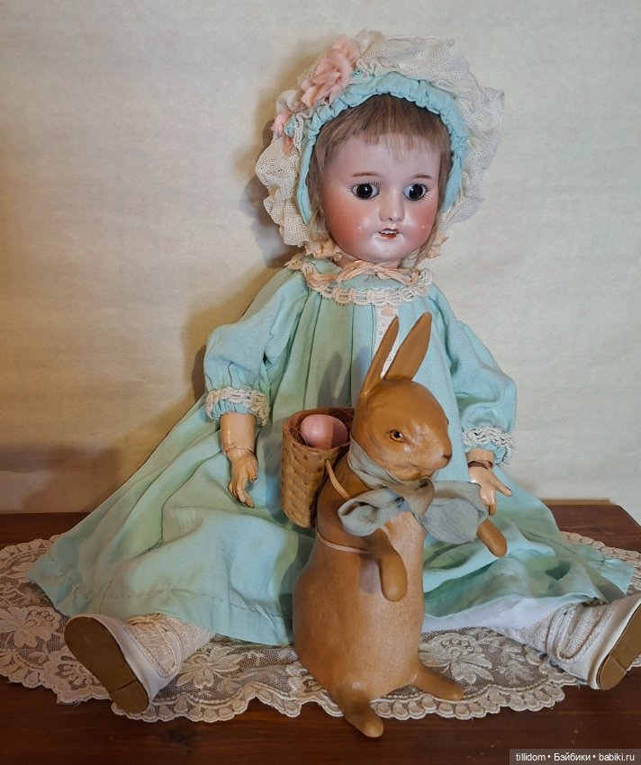 Зайчик -бонбоньерка с корзинкой в антикварном стиле (фото 2)