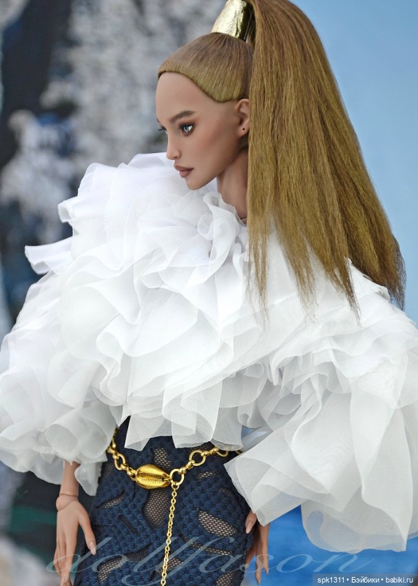 Воздушная белая блузка для авторских кукол