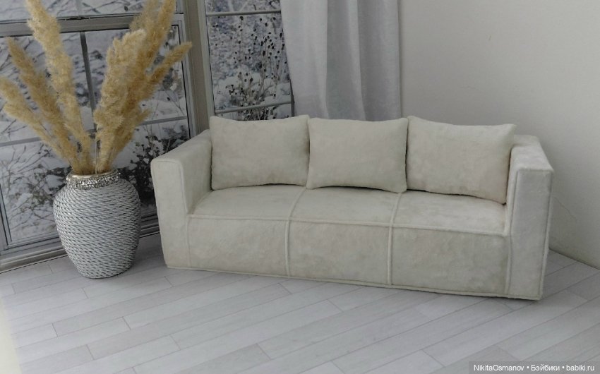 Диван бархат для кукол от 30см до 40см 1:6