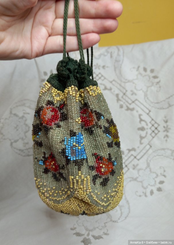 Антикварные сумочки для mignonette и больших куколок