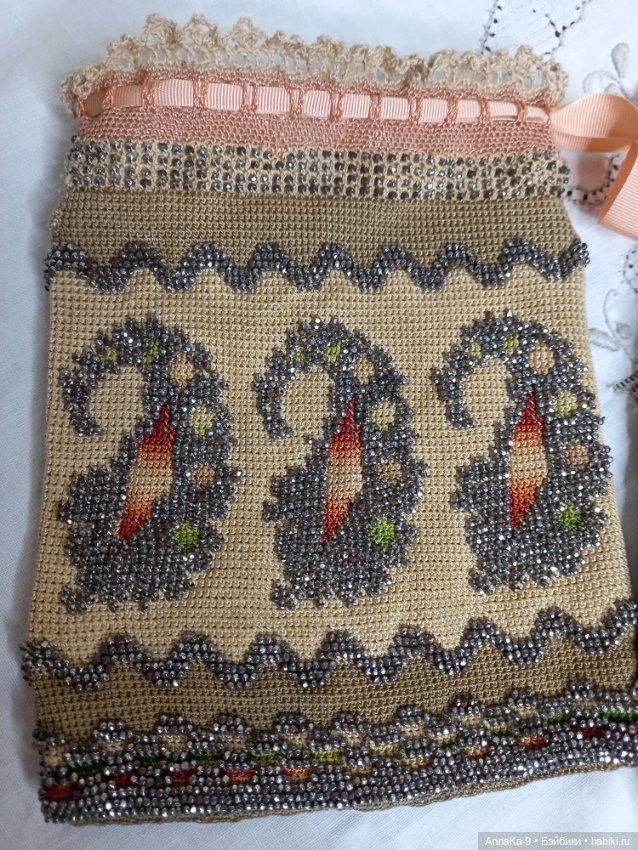 Антикварные сумочки для mignonette и больших куколок (фото 2)