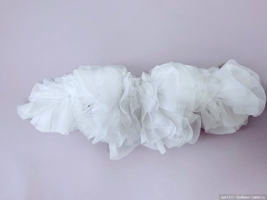 Воздушная белая блузка для авторских кукол (фото 6)