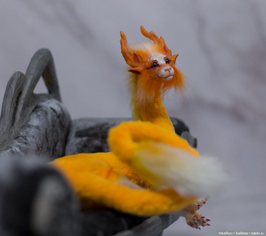 Дракон для Барби в смешанной технике, подвижный