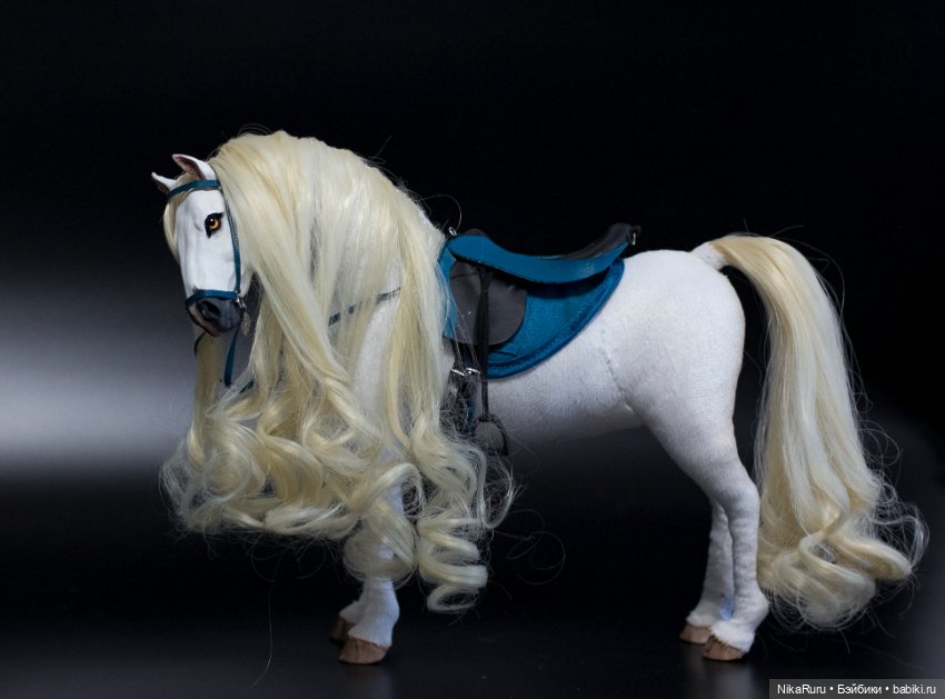 Лошадь для Барби, подвижная в смешанной технике, конь формат 1/6 (фото 2)