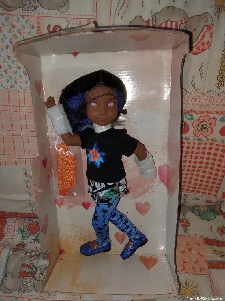 Келси Ruby red шарнирная кукла 31 см