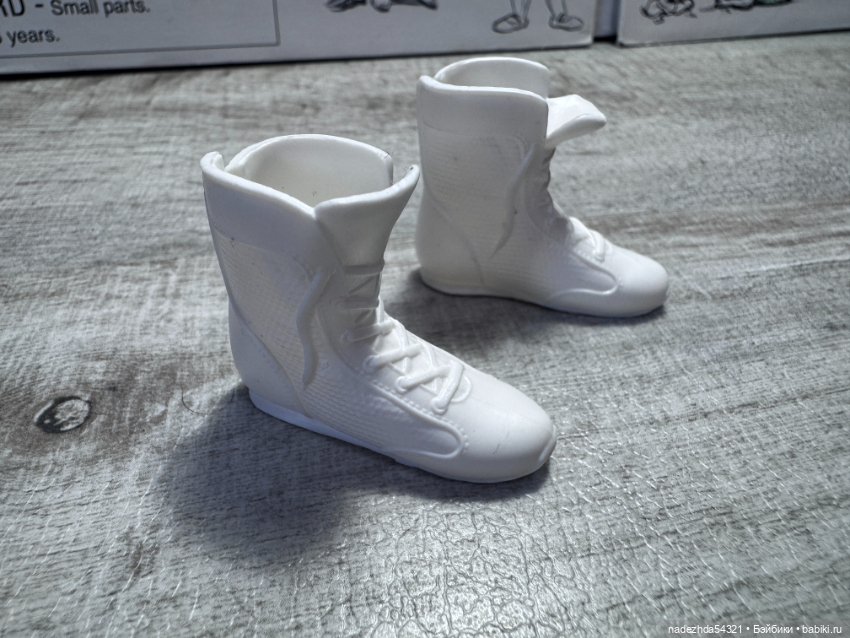 Частичный аутфит Кена Райана Гослинга из сета "Сцена у костра" по фильму "Барби"