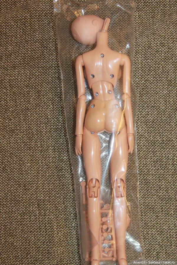 Винтажная девушка Volks UFN-03 на шарнирном теле Volks EB 26 H Type (фото 6)