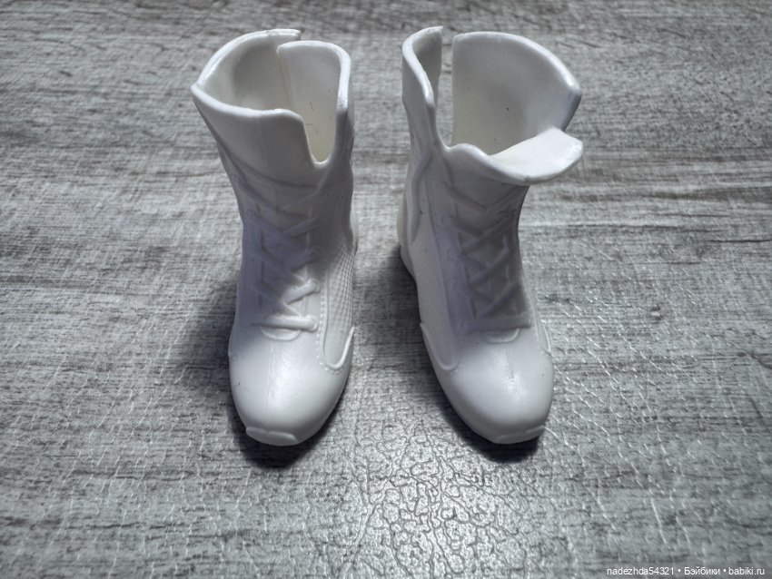 Частичный аутфит Кена Райана Гослинга из сета "Сцена у костра" по фильму "Барби"