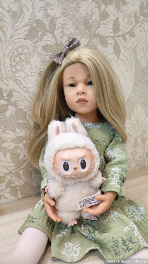 Лабубу молочная пушистая — Коллекционные фигурки (фото 5)