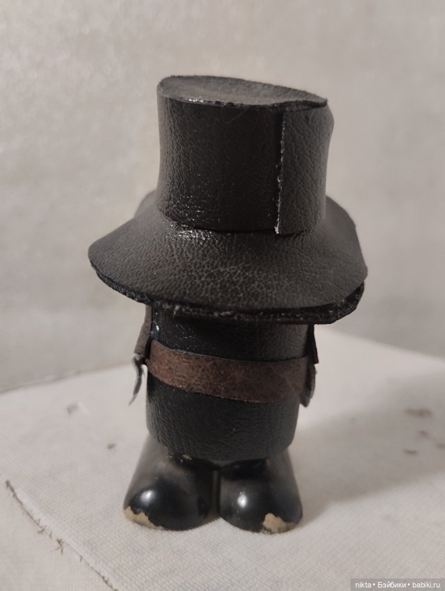 Деревянная игрушка СССР Мужичок в шляпе Трубочист (фото 3)