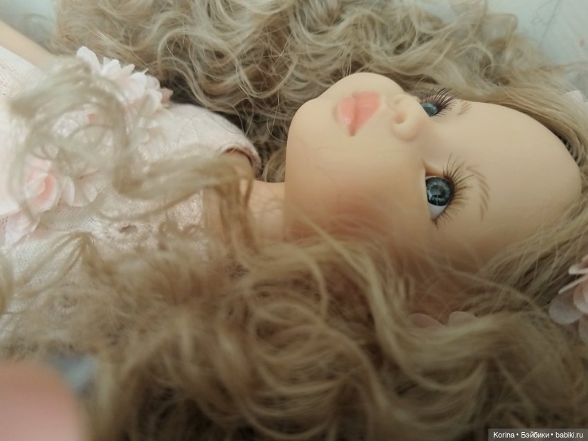 Ребека Паола Рейна шарнирная с кивающей головой Paola Reina
