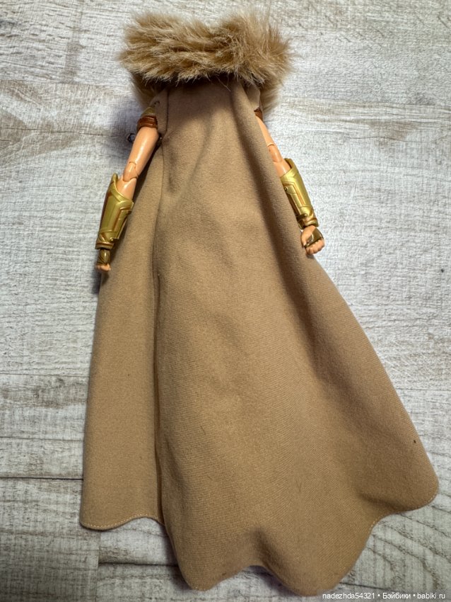 Тело в аутфите Барби Ипполиты (фото 7)