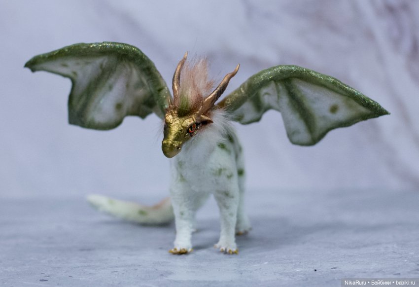 Дракон для Барби в смешанной технике, подвижный