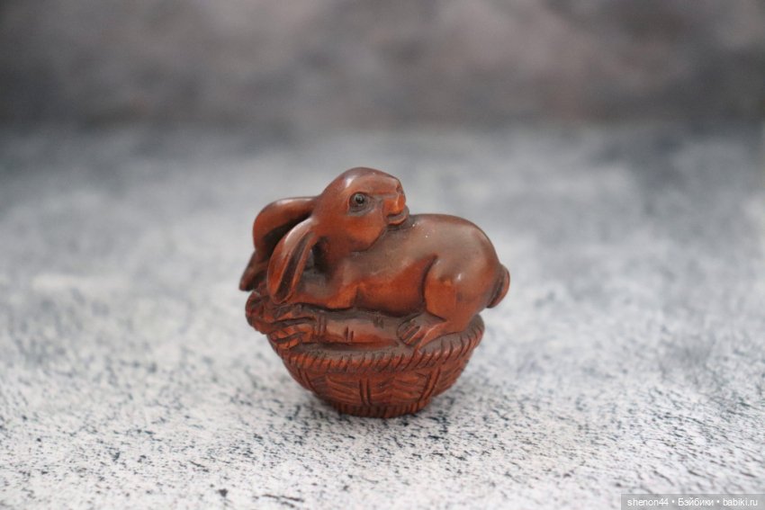 Нэцкэ. Кролик в корзинке. Винтаж