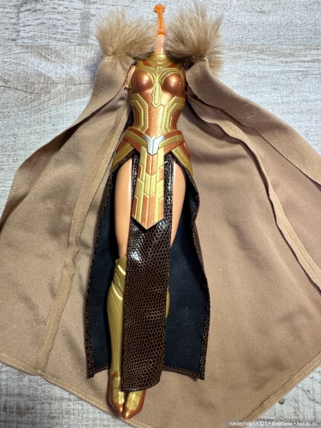 Тело в аутфите Барби Ипполиты (фото 3)