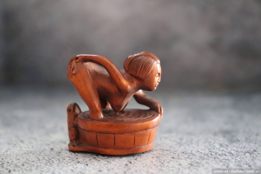 Необычная нэцкэ «Гейша и лягушка»