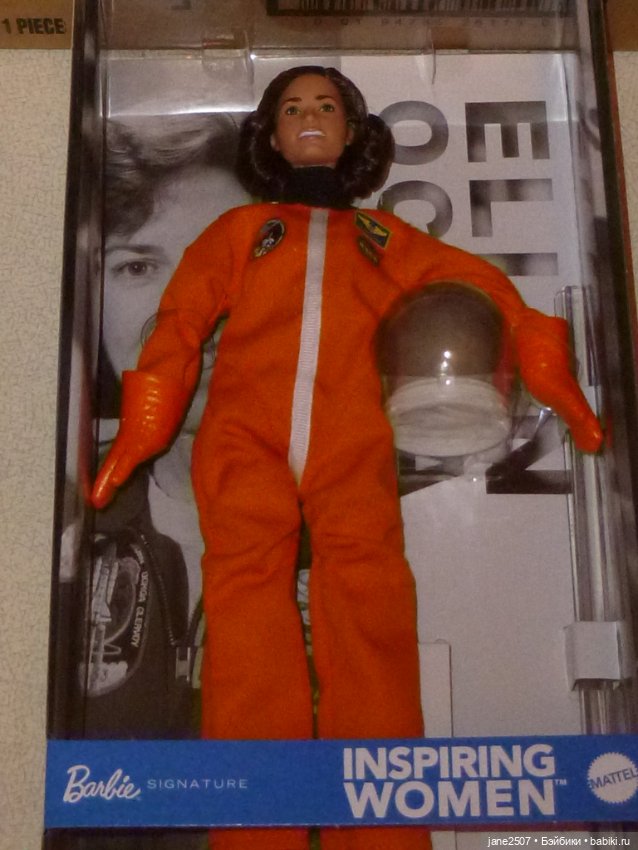 Коллекционная кукла Барби Barbie Ellen Ochoa NRFB