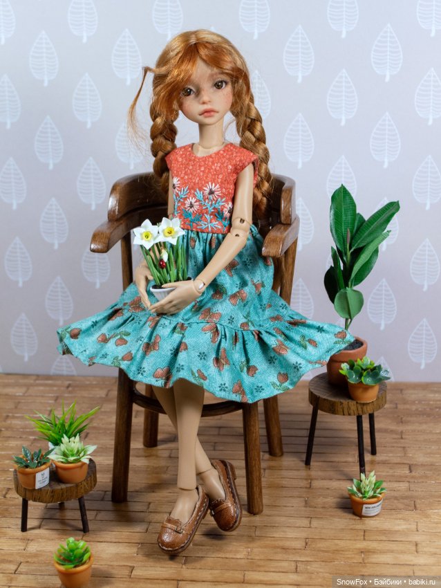 Деревянное кресло "Фиалка" для кукол 1:6 (barbie,Integrity toys,momoko,bjd) (фото 4)