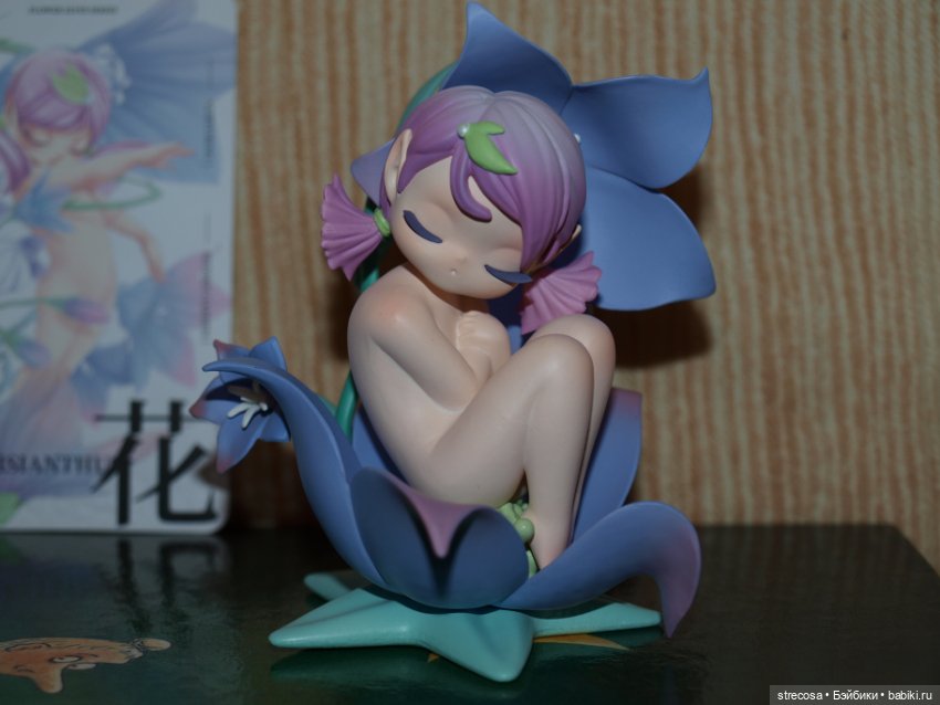 Фигурка спящего цветочного эльфа (колокольчик)