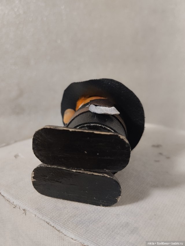 Деревянная игрушка СССР Мужичок в шляпе Трубочист (фото 5)
