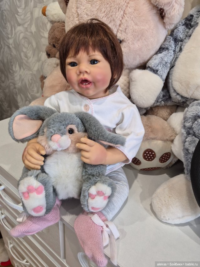 Коллекционная виниловая кукла (фото 6)