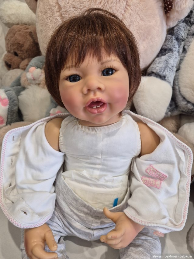 Коллекционная виниловая кукла (фото 7)