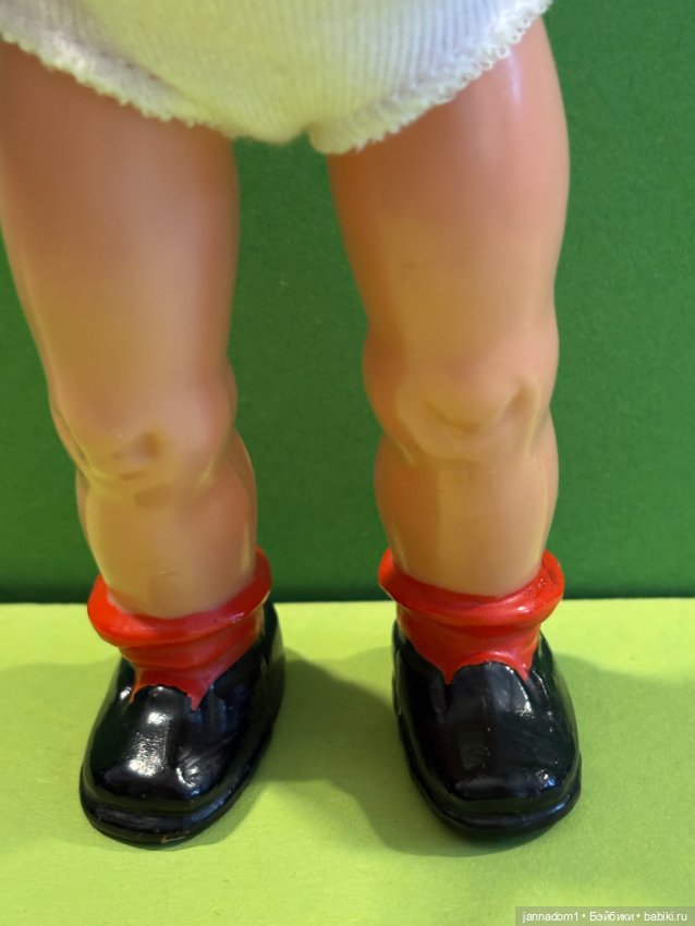 Голубоглазая куколка Мигешка Milon Gehler с рельефными волосами, высота 22 см (фото 7)