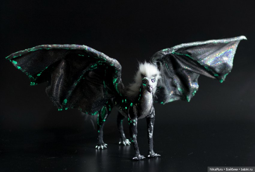 Дракон для Барби в смешанной технике, подвижный