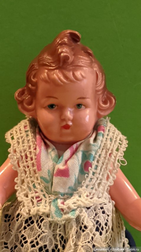 Очаровательная куколка Мигешка Milon Gehler с рельефными волосами, высота 18 см (фото 2)
