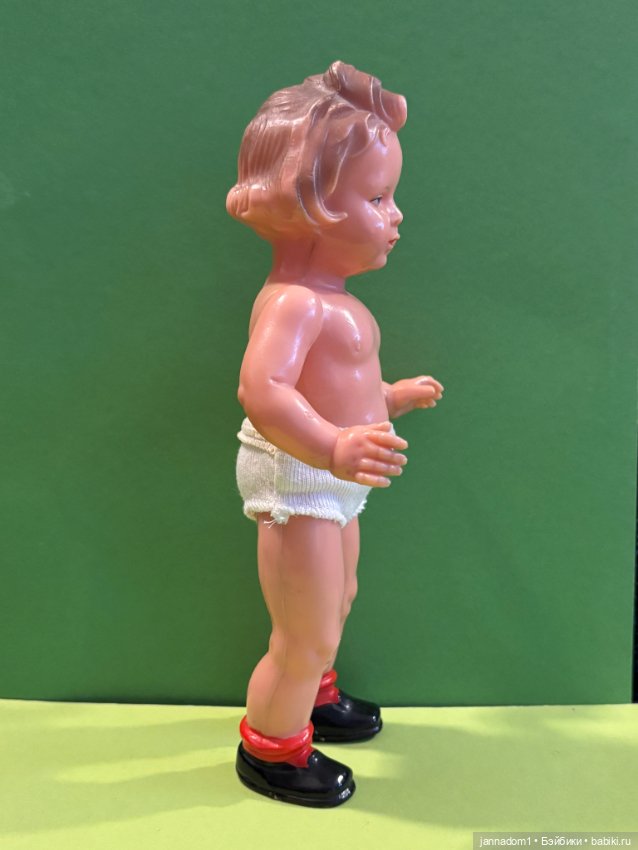 Голубоглазая куколка Мигешка Milon Gehler с рельефными волосами, высота 22 см (фото 5)
