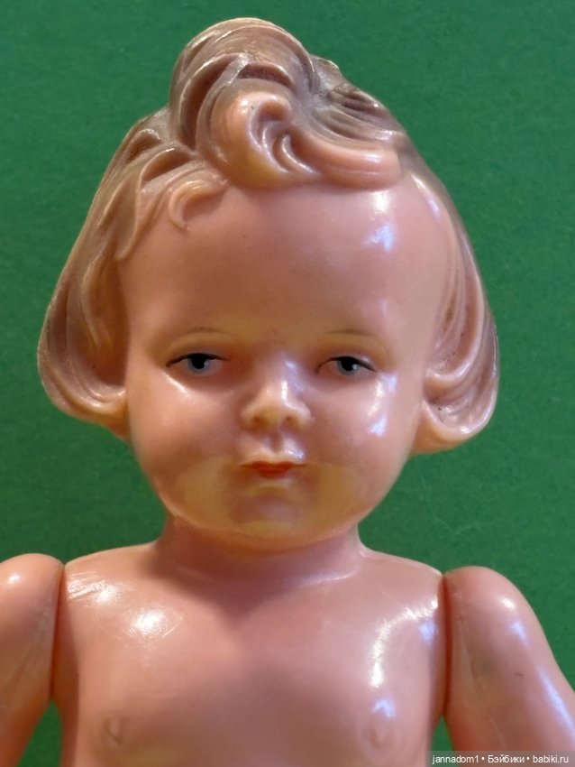 Голубоглазая куколка Мигешка Milon Gehler с рельефными волосами, высота 22 см (фото 2)