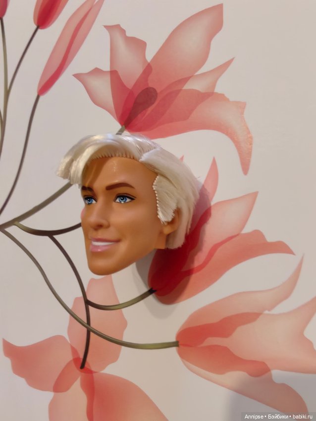 Кен Райан Гослинг с улыбкой (фото 2)