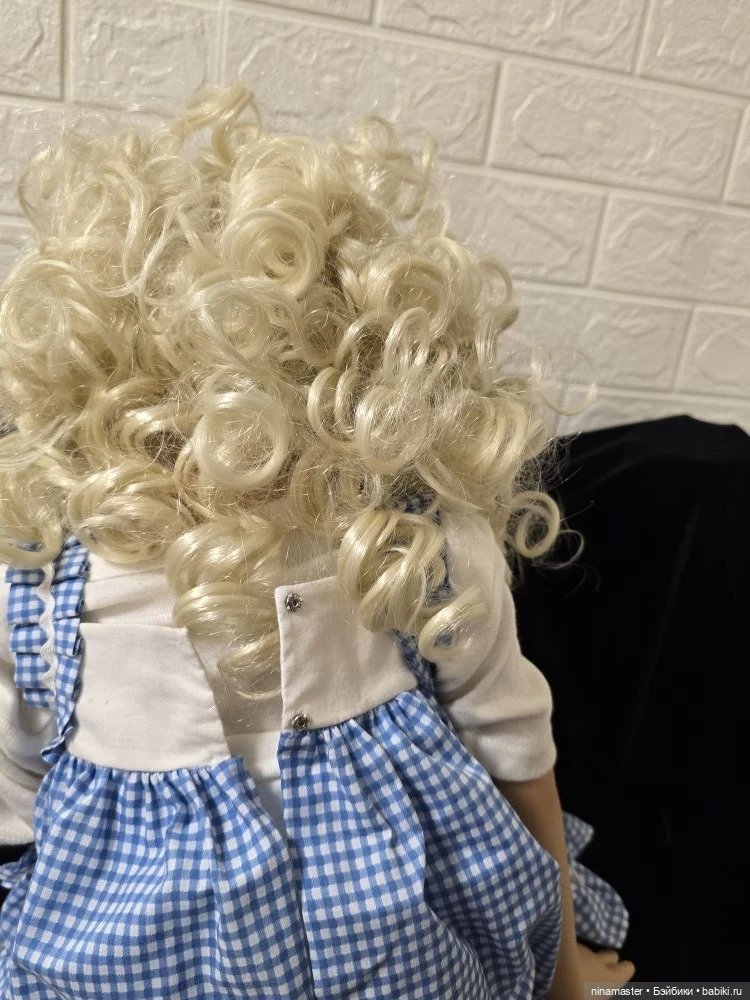 Блондиночка от Monika Levenig