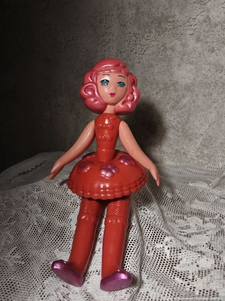 Целлулоидная кукла Суок МАЛЬВИНА