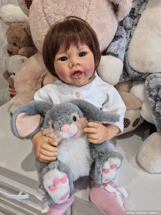 Коллекционная виниловая кукла (фото 5)