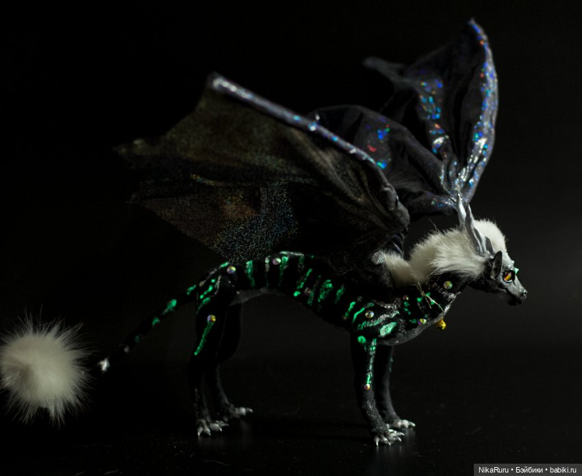 Дракон для Барби в смешанной технике, подвижный