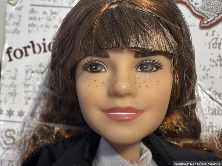 Барби Гермиона Грейнджер "Гарри Поттер". Разделила набор (фото 4)