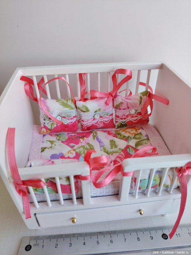 Кроватка для пупсиков — Домики для кукол (фото 5)