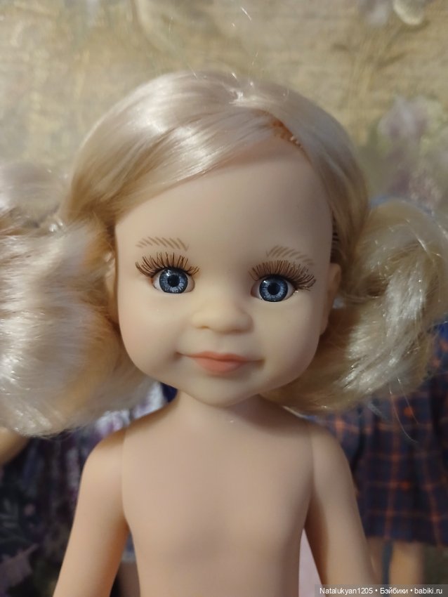 Клео с хвостиками от paola reina