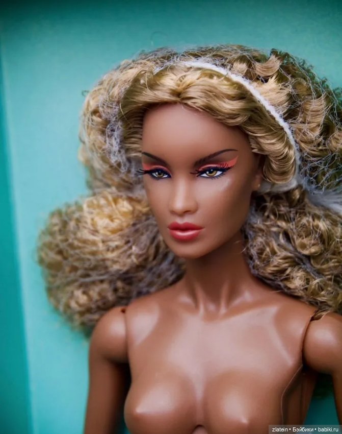 Кукла нюд Keeki Golden Glam Queen (фото 3)
