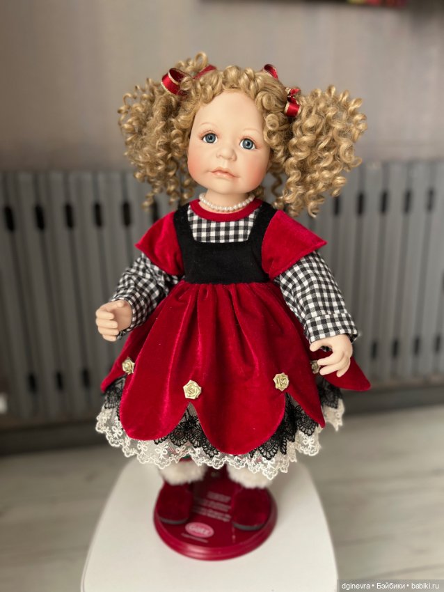 Кукла фарфоровая Oncrown Collection (фото 2)