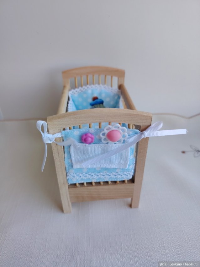 Кроватка для пупсиков — Домики для кукол (фото 2)