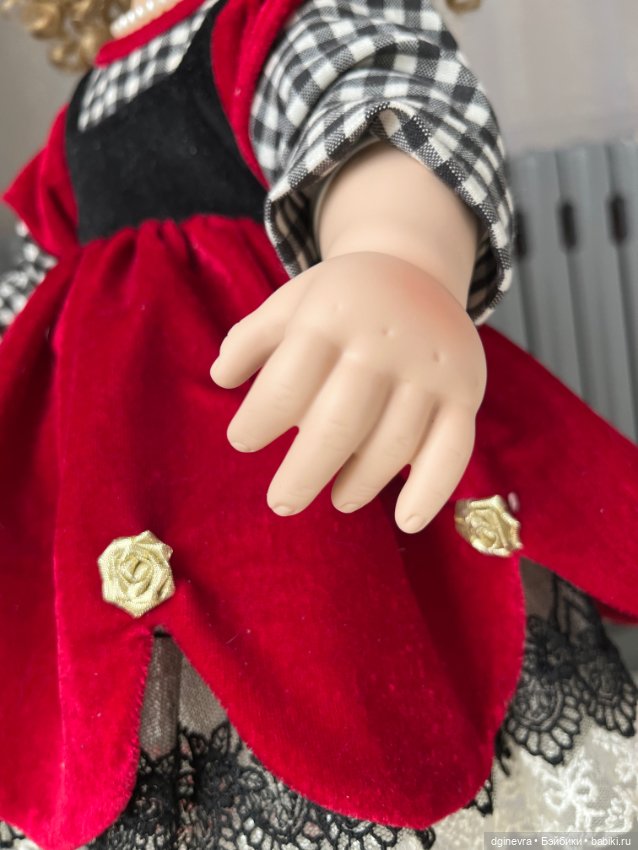 Кукла фарфоровая Oncrown Collection (фото 7)