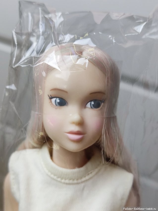 Момоко Today's блондинка — Азиатские куклы (фото 7)