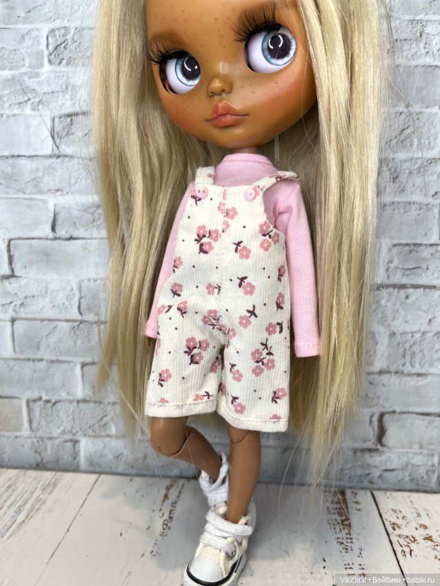 Продаю новую одежду для кукол Блайз