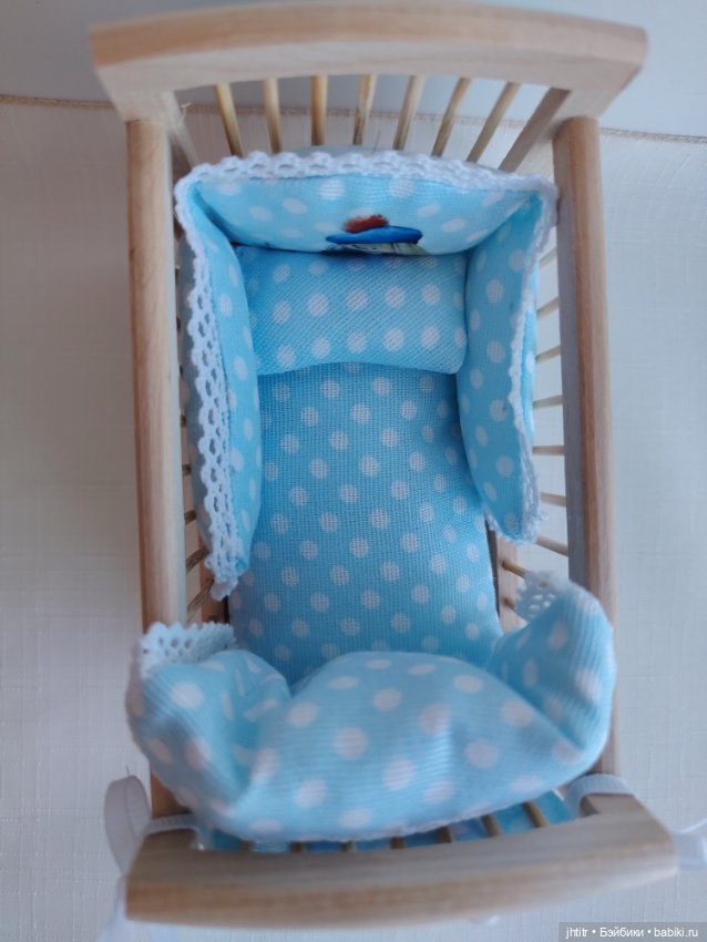 Кроватка для пупсиков — Домики для кукол (фото 5)