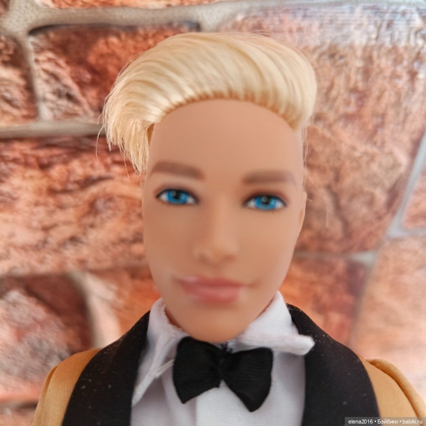 Коллекционная Signature2025 Holiday Кен блондин